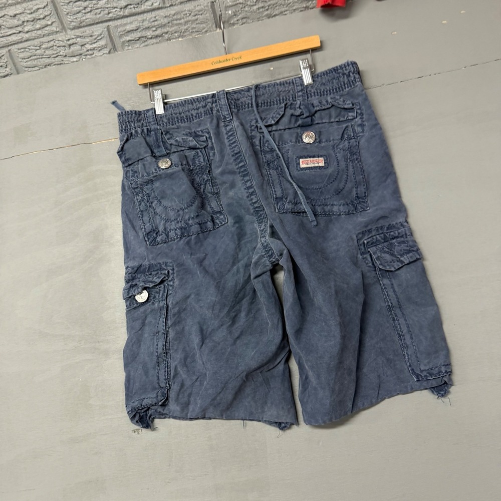 True Religion Mens Cargo Shorts Blue Faded Horseshoe Stitch Raw Hem Size 34